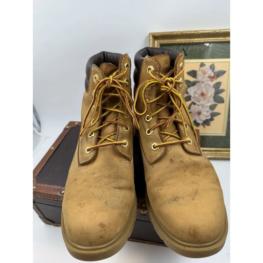 Woman Timberland Leather Boots Cornbread Youth Size 8M